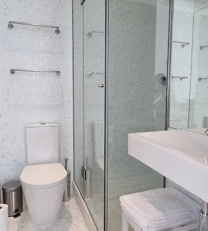 Casa Barr بيت ضيافة Trafaria